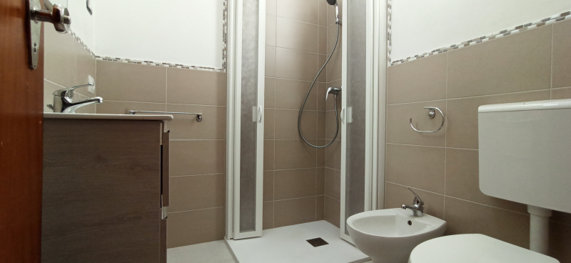 Renoviertes Badezimmer mit Dusche 2 Schritte vom Meer entfernt - Lido di Pomposa