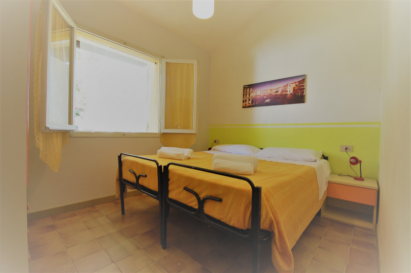 Doppelzimmer mit 1 Sonnenschirm und 2 Sonnenliegen im Preis inbegriffen - Lido di Pomposa - Delta Blu Residence Village